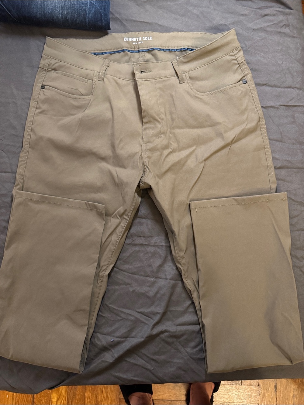 Kenneth Cole Men's Khaki Cargo Pants